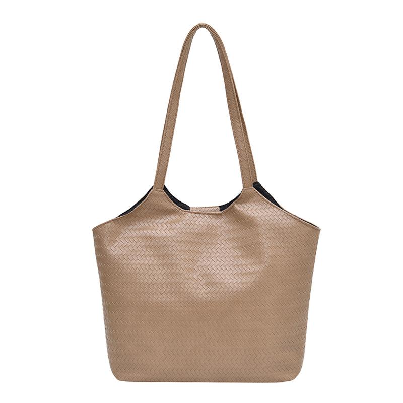 Spring new texture braided pattern commuter casual large capacity retro solid color underarm shoulder bag for women хакі
Spring new texture braided pattern commuter casual large capacity retro solid color underarm shoulder bag for women хакі