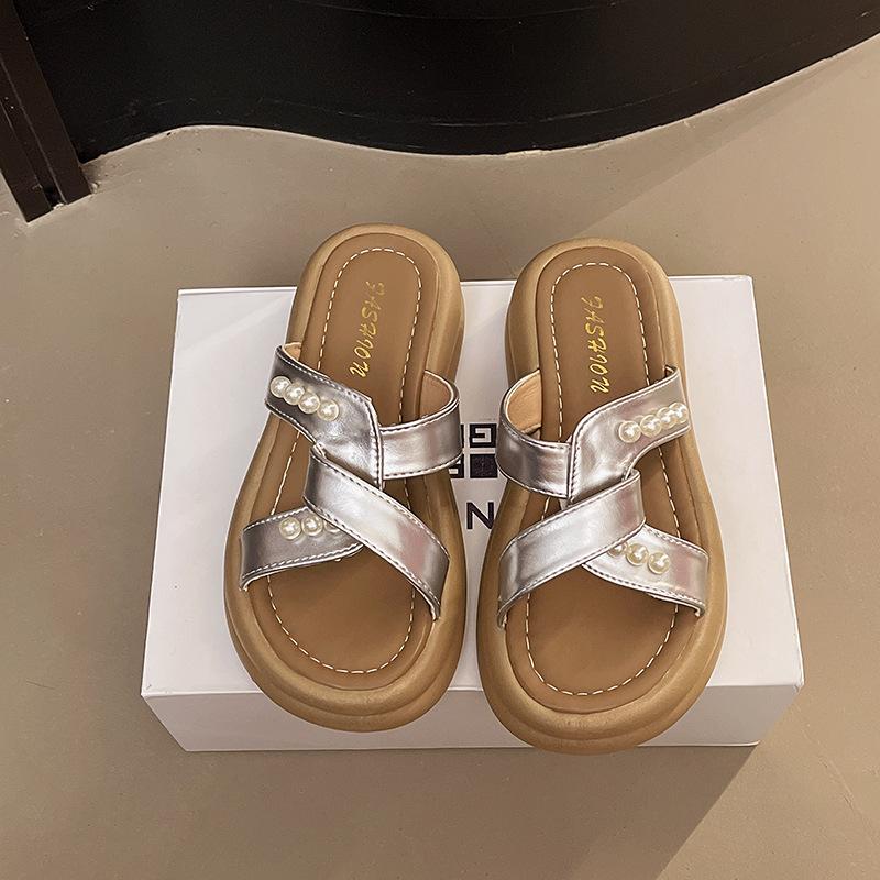 Летние новинки 2025 года, женские тапочки премиум-класса на мягкой подошве с жемчугом, чтобы носить, наступать в грязь, толстая подошва для повышения популярности шлепанцев с одной перемычкой 35
Летние новинки 2025 года, женские тапочки премиум-класса на мягкой подошве с жемчугом, чтобы носить, наступать в грязь, толстая подошва для повышения популярности шлепанцев с одной перемычкой 35