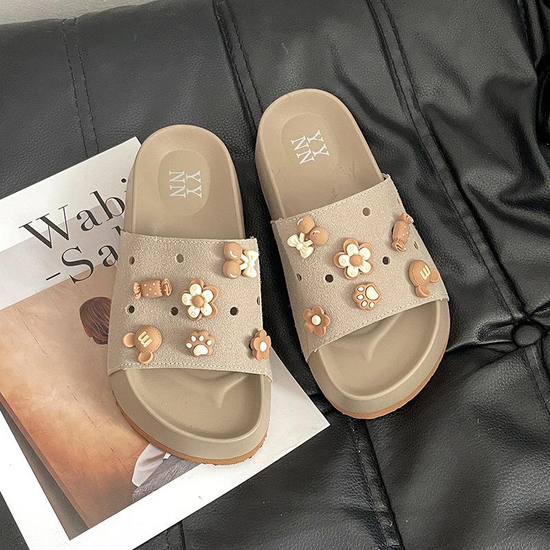 Fashion thick bottom cute bow flower girl sandals summer new retro niche non-slip outer wear one-word drag 40
Fashion thick bottom cute bow flower girl sandals summer new retro niche non-slip outer wear one-word drag 40