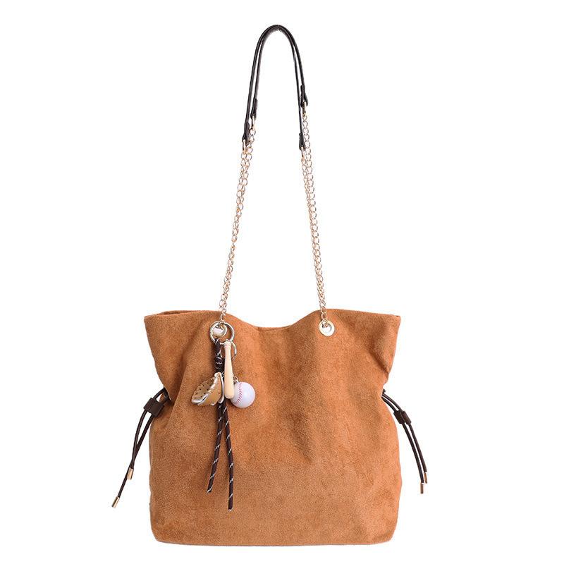 Fashion chain tote bag women s bag new retro niche large-capacity shoulder bag casual messenger bag tide коричневий
Fashion chain tote bag women s bag new retro niche large-capacity shoulder bag casual messenger bag tide коричневий