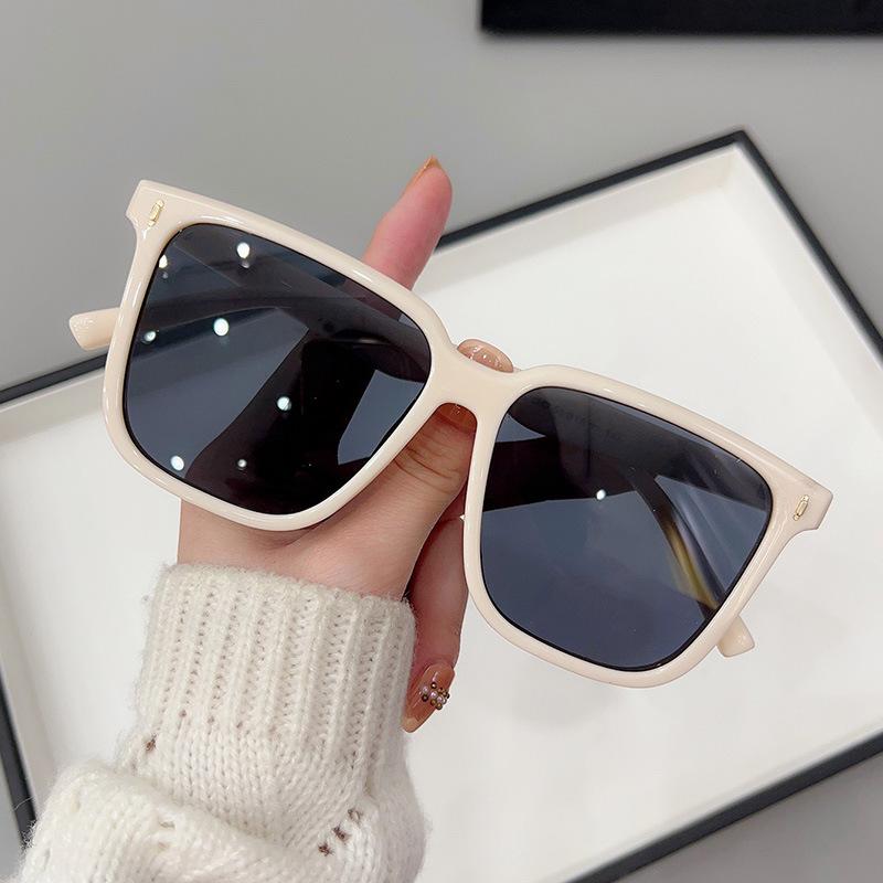 JYL TS Sunglasses Unisex UV Protection Polarized Small Frame Z3796 A-8195 фламінго рожевого кольору
JYL TS Sunglasses Unisex UV Protection Polarized Small Frame Z3796 A-8195 фламінго рожевого кольору
