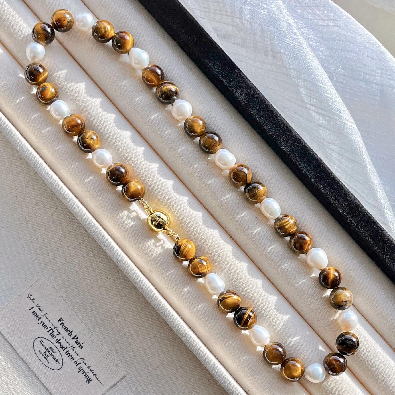 10Mm Autumn And Winter Natural Freshwater Pearl Tiger S Eye Stone Design Necklace Collarbone Chain Sweater Chain
10Mm Autumn And Winter Natural Freshwater Pearl Tiger S Eye Stone Design Necklace Collarbone Chain Sweater Chain