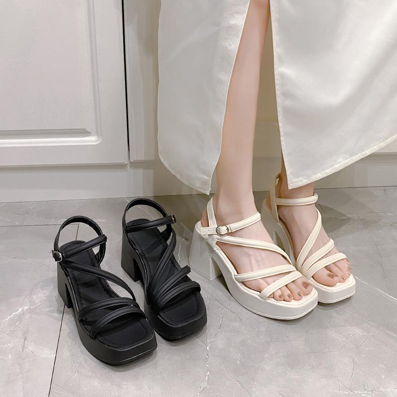 Large size high-heeled sandals women s 2024 new summer muffin platform beach shoes versatile Korean version thick-heeled Roman sandals 35
Large size high-heeled sandals women s 2024 new summer muffin platform beach shoes versatile Korean version thick-heeled Roman sandals 35