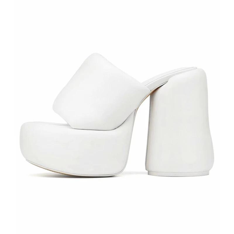 Fashion 2024 New Brand Gold Silver Slippers Women s Fashionable Sexy Black Waterproof Platform European and American Sandals Size 40 34
Fashion 2024 New Brand Gold Silver Slippers Women s Fashionable Sexy Black Waterproof Platform European and American Sandals Size 40 34