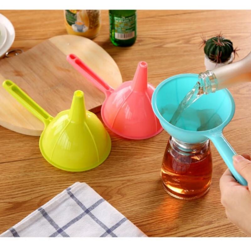 Small Long-Handle Plastic Funnel
Small Long-Handle Plastic Funnel