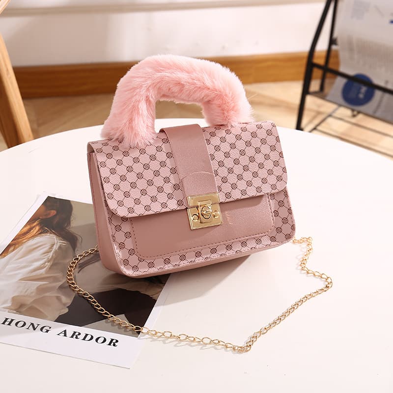 Women s Vintage Plush Handbag Crossbody Bag рожевий
Women s Vintage Plush Handbag Crossbody Bag рожевий