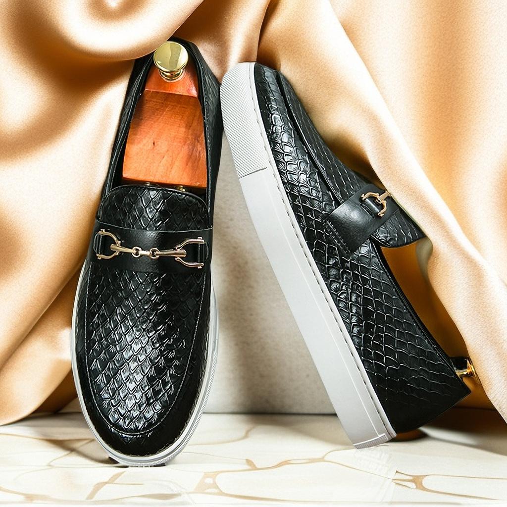 Модные черные мужские туфли из вулканизированной кожи, коричневые кроссовки из искусственной кожи, мужские туфли размером 38-46 38 чёрный
Модные черные мужские туфли из вулканизированной кожи, коричневые кроссовки из искусственной кожи, мужские туфли размером 38-46 38 чёрный