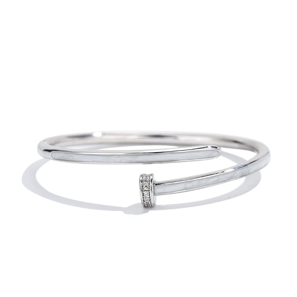Fritillary naked nail bracelet simple and fashionable personalized open bracelet bracelet point rivet платиновий
Fritillary naked nail bracelet simple and fashionable personalized open bracelet bracelet point rivet платиновий