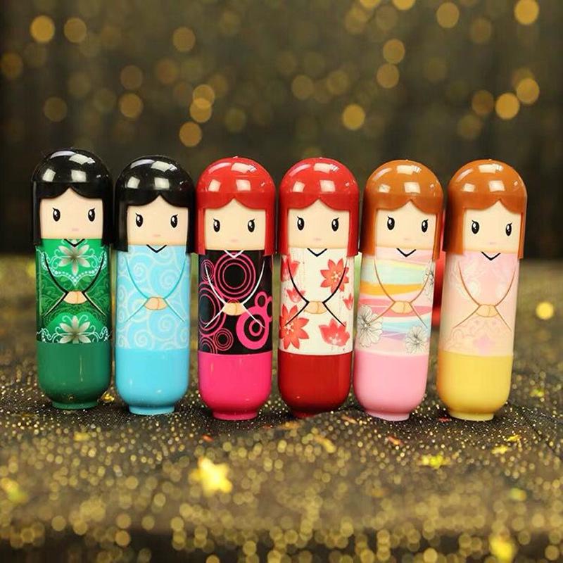 Hengfang Shijing Cartoon Lip Balm: Colorless, Moisturizing, and Nourishing for Fading Lip Lines. Suitable for Men, Women, and Students.
Hengfang Shijing Cartoon Lip Balm: Colorless, Moisturizing, and Nourishing for Fading Lip Lines. Suitable for Men, Women, and Students.