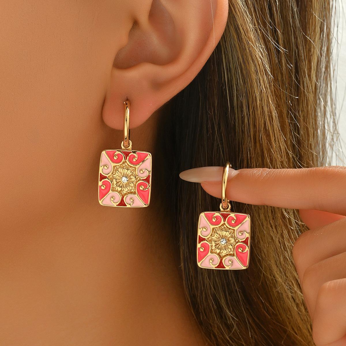 Серьги женские «Ветер», нишевые красочные серьги-пусеты с бриллиантами и дизайном «капля масла», универсальные женские серьги-кольца
Серьги женские «Ветер», нишевые красочные серьги-пусеты с бриллиантами и дизайном «капля масла», универсальные женские серьги-кольца