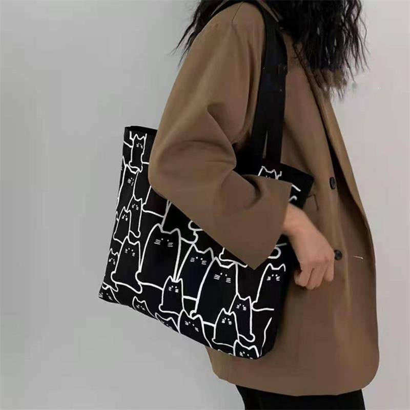 Cute Cat Printed Shoulder Bag Women Open Handbag Student Commuter Large Capacity Canvas Bag Leisure Travel Foldable Shopping Bag 34x38x34cm чорний
Cute Cat Printed Shoulder Bag Women Open Handbag Student Commuter Large Capacity Canvas Bag Leisure Travel Foldable Shopping Bag 34x38x34cm чорний