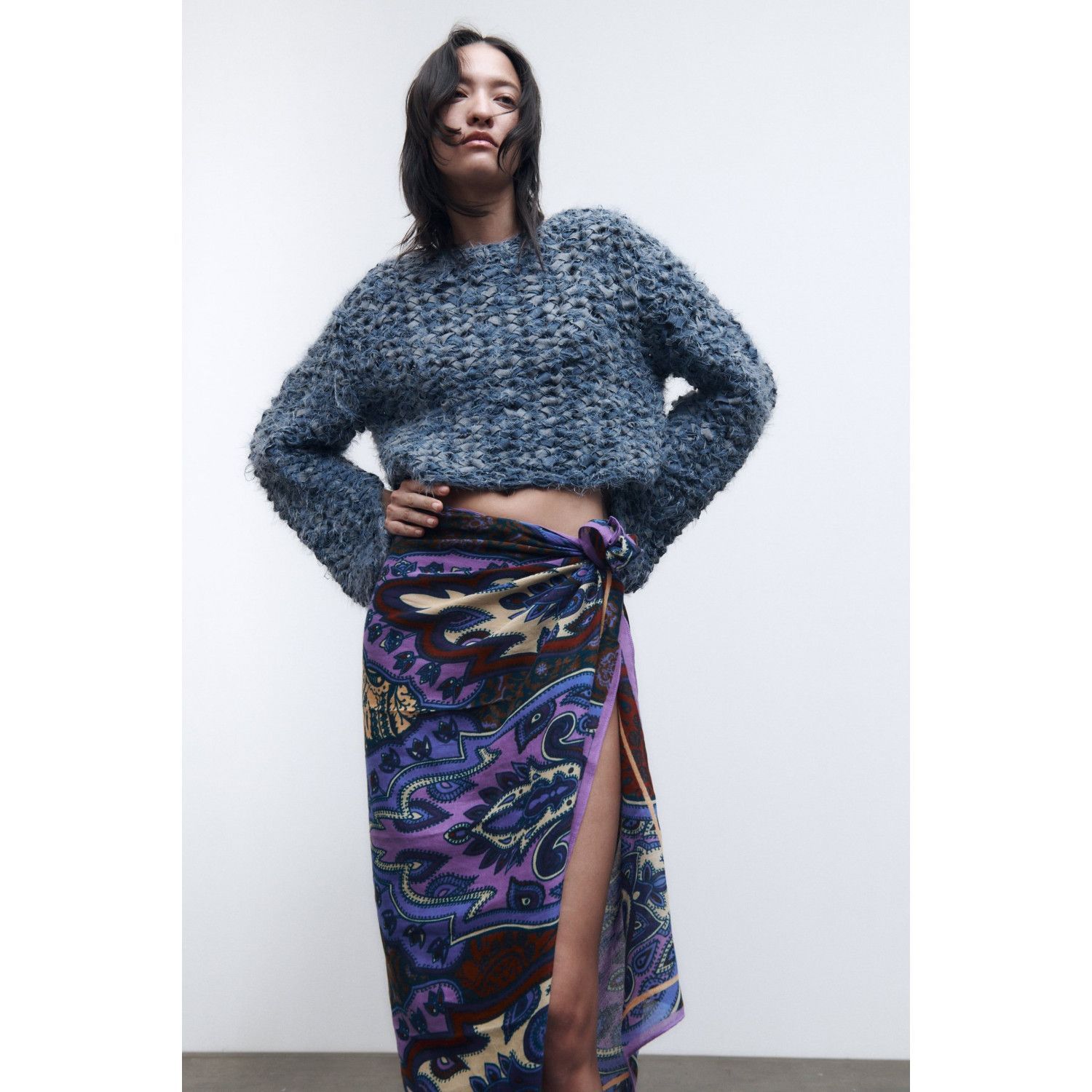 PRINTED SCARF
PRINTED SCARF