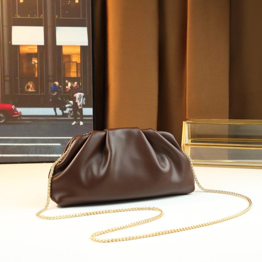 European and American New Women s Cloud Bag Dinner Bag Fashionable Pleated Women s High-end Versatile Crossbody Bag темно-коричневого кольору
European and American New Women s Cloud Bag Dinner Bag Fashionable Pleated Women s High-end Versatile Crossbody Bag темно-коричневого кольору