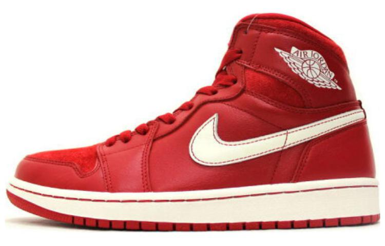 Jordan 1 Retro Gym Red 555088-601 42
Jordan 1 Retro Gym Red 555088-601 42