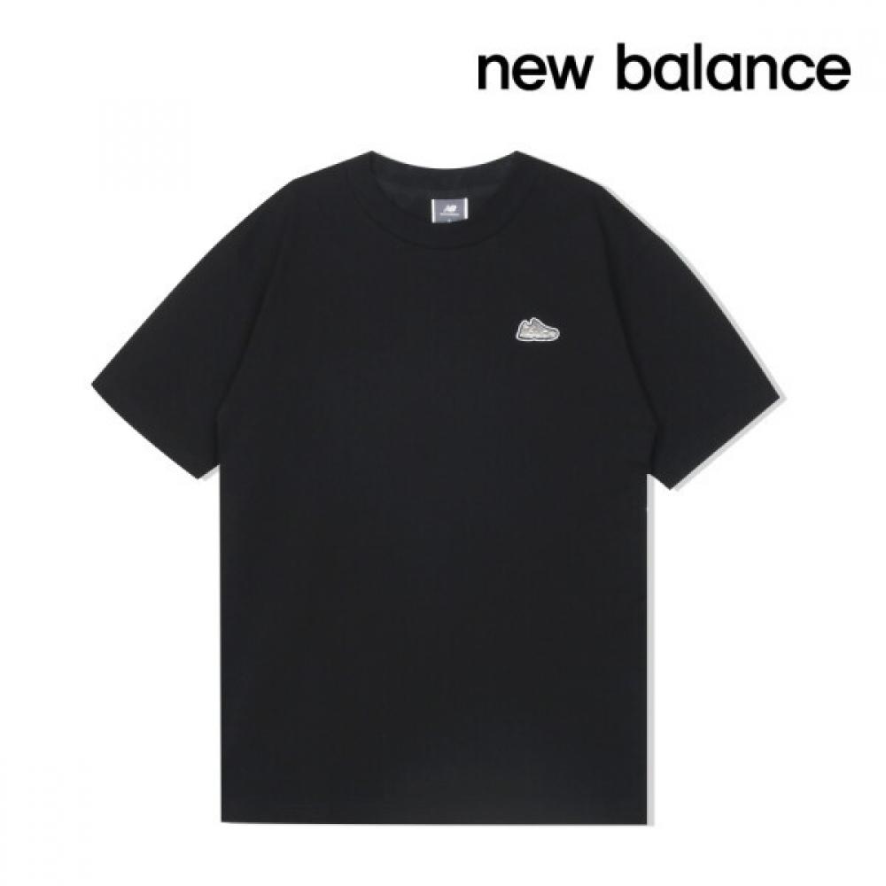New Balance Мужская футболка с коротким рукавом ATHLETIC 9060 PATCH, черная mT51966 BK MT51966BK/L(105)
New Balance Мужская футболка с коротким рукавом ATHLETIC 9060 PATCH, черная mT51966 BK MT51966BK/L(105)