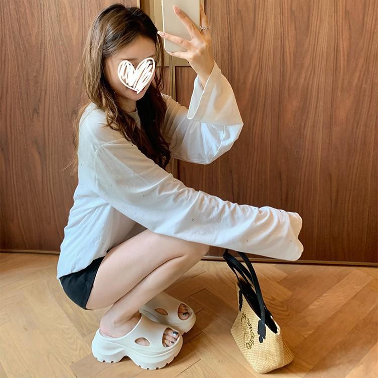 Height increase of 8 cm EVA slippers women s summer wear thick-soled beach hollow sandals 40 чорний
Height increase of 8 cm EVA slippers women s summer wear thick-soled beach hollow sandals 40 чорний