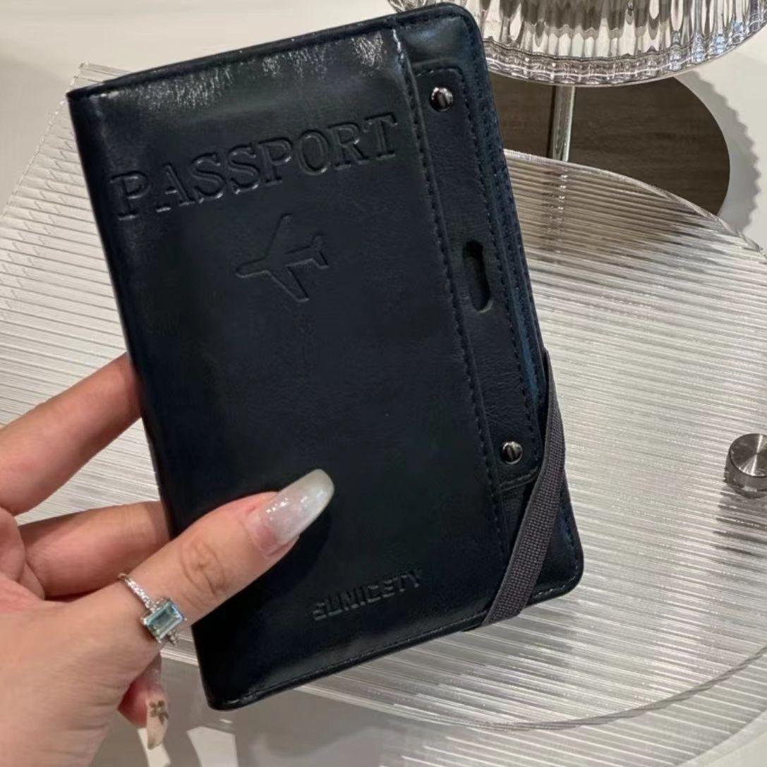 Дорожный держатель для паспорта и документов из натуральной кожи с RFID-защитой - Многофункциональный держатель для карт для посадочных талонов Upgraded Material - Anti-RFID
Дорожный держатель для паспорта и документов из натуральной кожи с RFID-защитой - Многофункциональный держатель для карт для посадочных талонов Upgraded Material - Anti-RFID