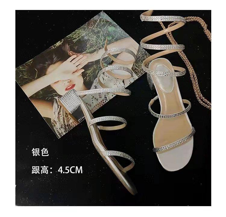 Women Sandals 2023 New Summer Rhinestone Ankle Strap Roman Shoes Ladies High Thick Square Heels Simplicity Sexy Shoes Female 40 серебряный
Women Sandals 2023 New Summer Rhinestone Ankle Strap Roman Shoes Ladies High Thick Square Heels Simplicity Sexy Shoes Female 40 серебряный