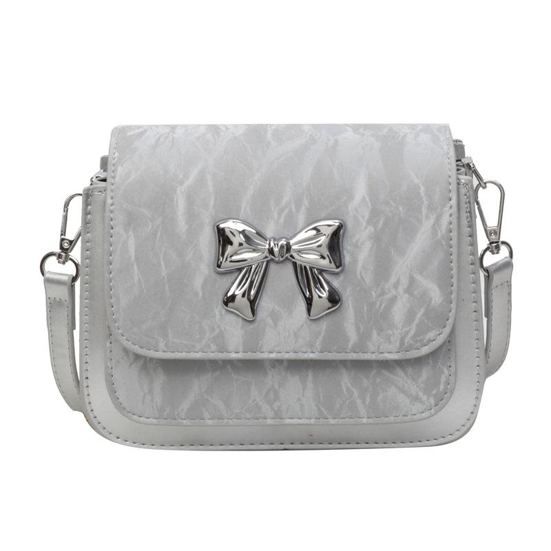Модная сумка Женская Новая Однотонная Универсальная Сумка-мессенджер Маленькая Квадратная Сумка с Бабочкой серебряный
Модная сумка Женская Новая Однотонная Универсальная Сумка-мессенджер Маленькая Квадратная Сумка с Бабочкой серебряный