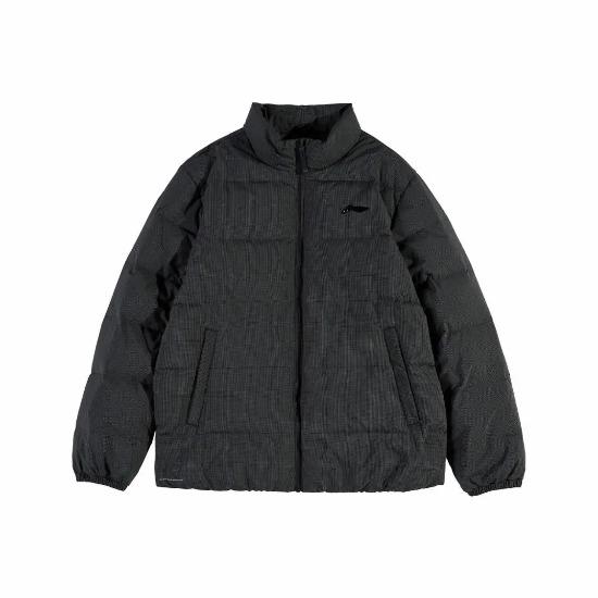 LiNing Fitness Stand-up Collar Sports Solid Color Loose Zipper Down Jacket AYMU083-1 Men s Sizes L чорний
LiNing Fitness Stand-up Collar Sports Solid Color Loose Zipper Down Jacket AYMU083-1 Men s Sizes L чорний