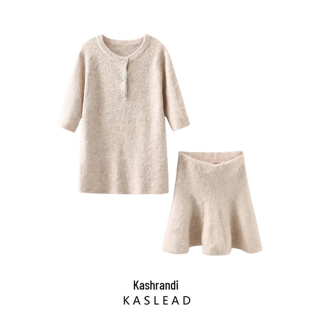 2024 Autumn Women s European & American Style Round Neck Sweater and Short Skirt Set S
2024 Autumn Women s European & American Style Round Neck Sweater and Short Skirt Set S