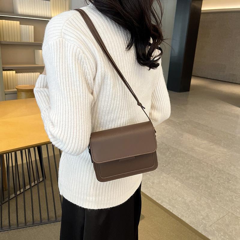 Fashion small bag women s autumn new trendy versatile wide shoulder strap small square bag retro shoulder messenger bag чорний
Fashion small bag women s autumn new trendy versatile wide shoulder strap small square bag retro shoulder messenger bag чорний
