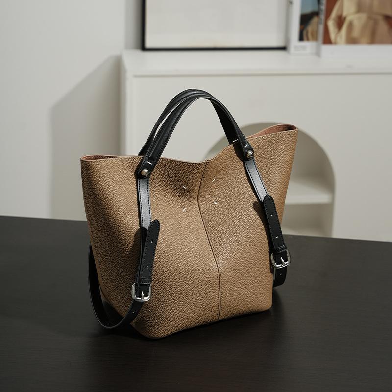 Vegetable Basket Bag Single-shoulder Niche Handbag Genuine Leather Bag Women s High-end Bucket Bag білий
Vegetable Basket Bag Single-shoulder Niche Handbag Genuine Leather Bag Women s High-end Bucket Bag білий