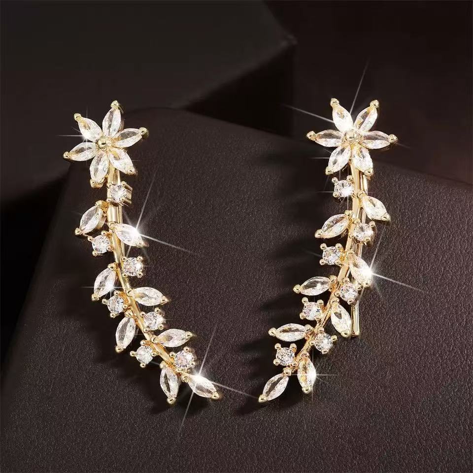 Fashion Rhinestone Flower Ear Hooks for Women Sweet Simple Design Earrings золотой
Fashion Rhinestone Flower Ear Hooks for Women Sweet Simple Design Earrings золотой