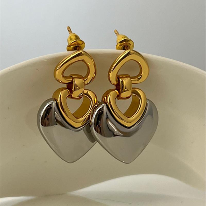 Europe And The United States Love Minority Light Luxury Fashion Earrings Suitable For Women Commute With Accessories
Europe And The United States Love Minority Light Luxury Fashion Earrings Suitable For Women Commute With Accessories