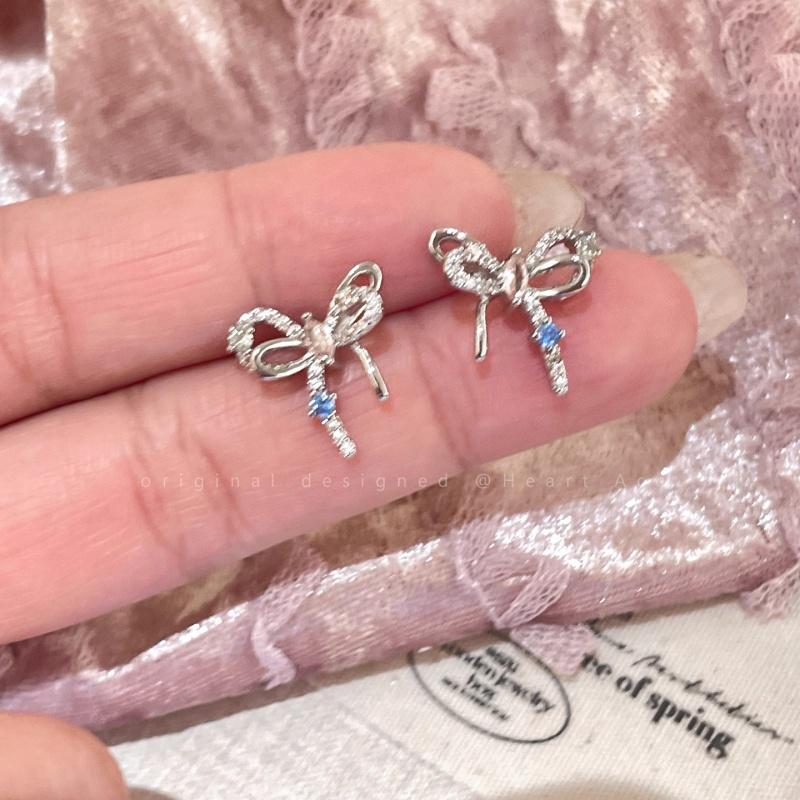 Korean Bows Zircon Stud Earrings For Women Trendy Cute Crystal Earrings Y2k Bowknot Earring Girl Party Zircon Gifts
Korean Bows Zircon Stud Earrings For Women Trendy Cute Crystal Earrings Y2k Bowknot Earring Girl Party Zircon Gifts