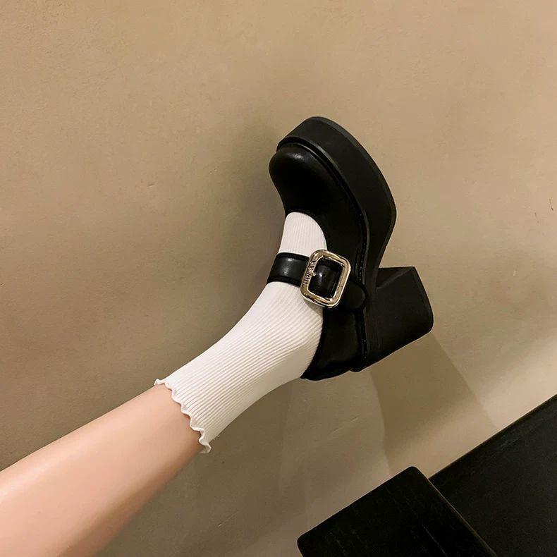 Retro thick heel small leather shoes Japanese Mary Jane single shoes heightened platform French high heels women s 2025 new spring and autumn 35
Retro thick heel small leather shoes Japanese Mary Jane single shoes heightened platform French high heels women s 2025 new spring and autumn 35