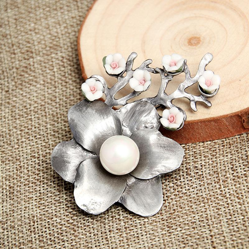 Hot Brooch Premium Light Luxury Clothing Accessories Enamel Placket Camellia Brooch Pin Accessories
Hot Brooch Premium Light Luxury Clothing Accessories Enamel Placket Camellia Brooch Pin Accessories