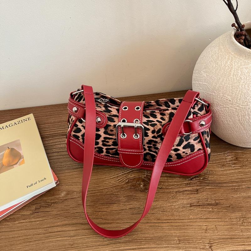 Vintage Leopard Belt Shoulder Bags for Women Versatile Y2k Cool Hot Girls Underarm Bag Thread Design Ladies Phe Handbags червоний
Vintage Leopard Belt Shoulder Bags for Women Versatile Y2k Cool Hot Girls Underarm Bag Thread Design Ladies Phe Handbags червоний