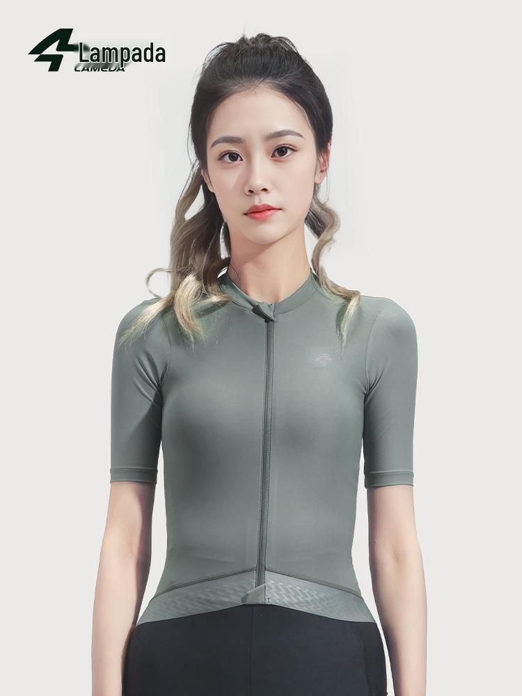 Женская летняя велосипедная майка Lampaida 2024 - Защита от солнца, Влаго- и потоотводящая L серый/оливковый
Женская летняя велосипедная майка Lampaida 2024 - Защита от солнца, Влаго- и потоотводящая L серый/оливковый