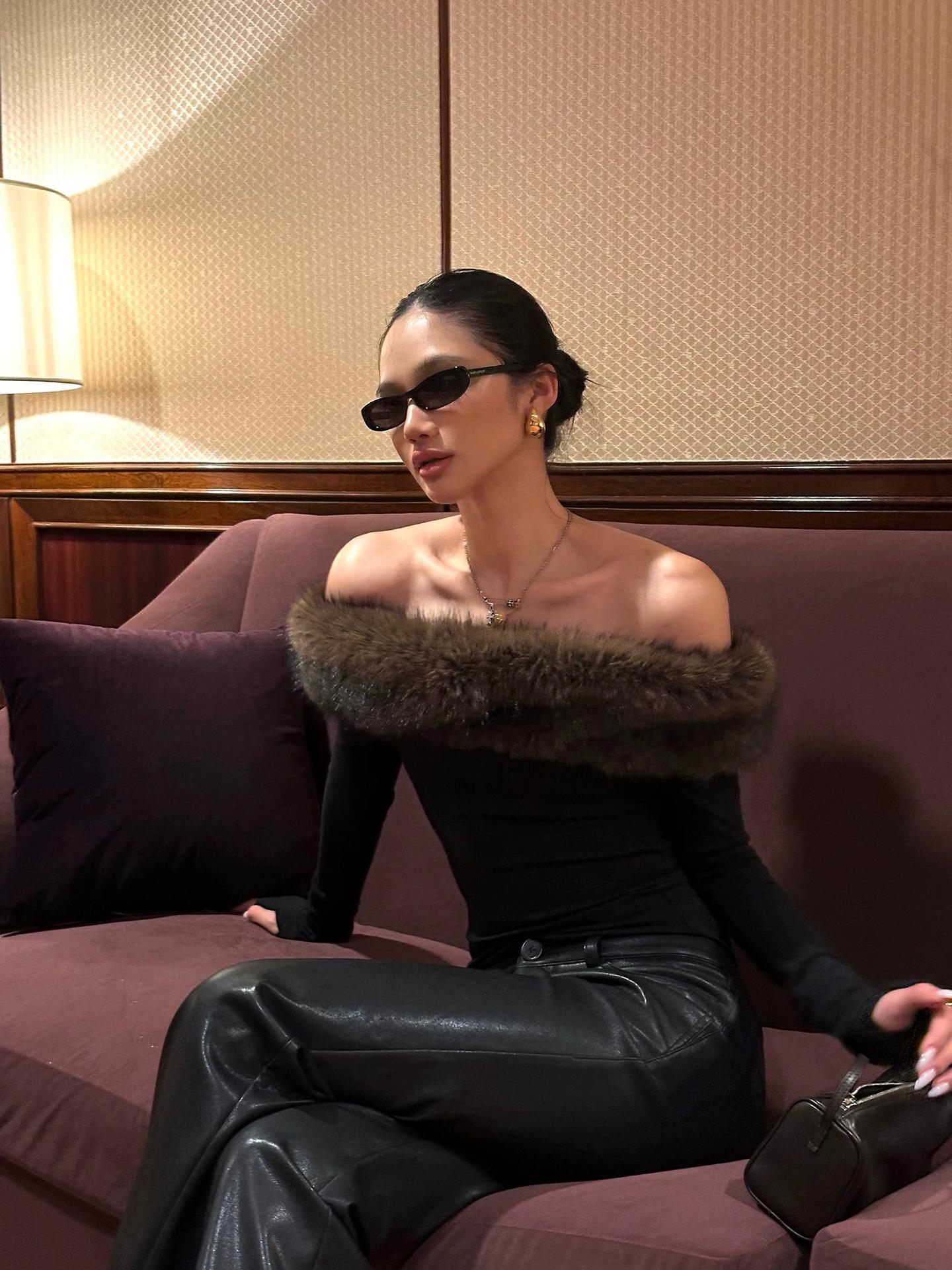 Rovente Rebellious Black Fur Collar One-Shoulder Long-Sleeve Slim-Fit Tube Top Medium чёрный
Rovente Rebellious Black Fur Collar One-Shoulder Long-Sleeve Slim-Fit Tube Top Medium чёрный