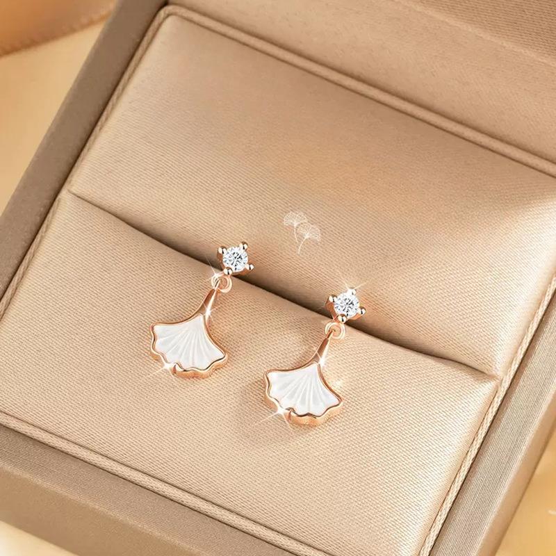 Sansheng Is Fortunate To Have Earrings for Women s Niche, Exquisite Mori Family, Small Fresh White Fritillary, Ginkgo Biloba Earrings, Gifts
Sansheng Is Fortunate To Have Earrings for Women s Niche, Exquisite Mori Family, Small Fresh White Fritillary, Ginkgo Biloba Earrings, Gifts
