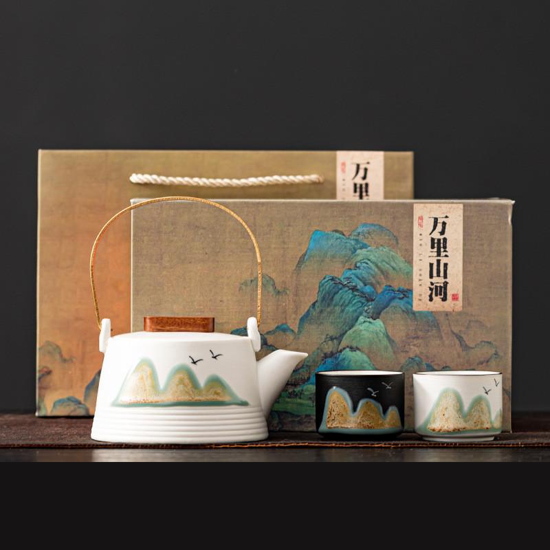 Traditional ceramic 1 pot 2 cups tea set Exquisite filter beauty teapot Zen Master cup Custom teapot and cup set with Gift box
Traditional ceramic 1 pot 2 cups tea set Exquisite filter beauty teapot Zen Master cup Custom teapot and cup set with Gift box