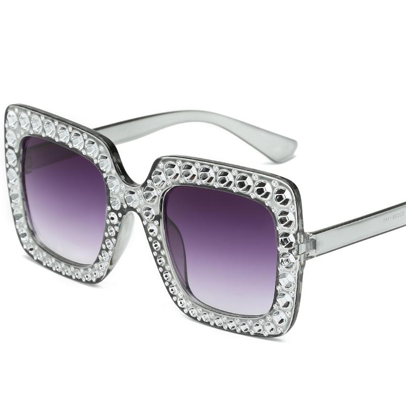 Full Diamond Large Frame Sunglasses Unisex Face Slimming Effect UV400 Protection Elegant And Versatile Sunglasses 5036 сірий
Full Diamond Large Frame Sunglasses Unisex Face Slimming Effect UV400 Protection Elegant And Versatile Sunglasses 5036 сірий