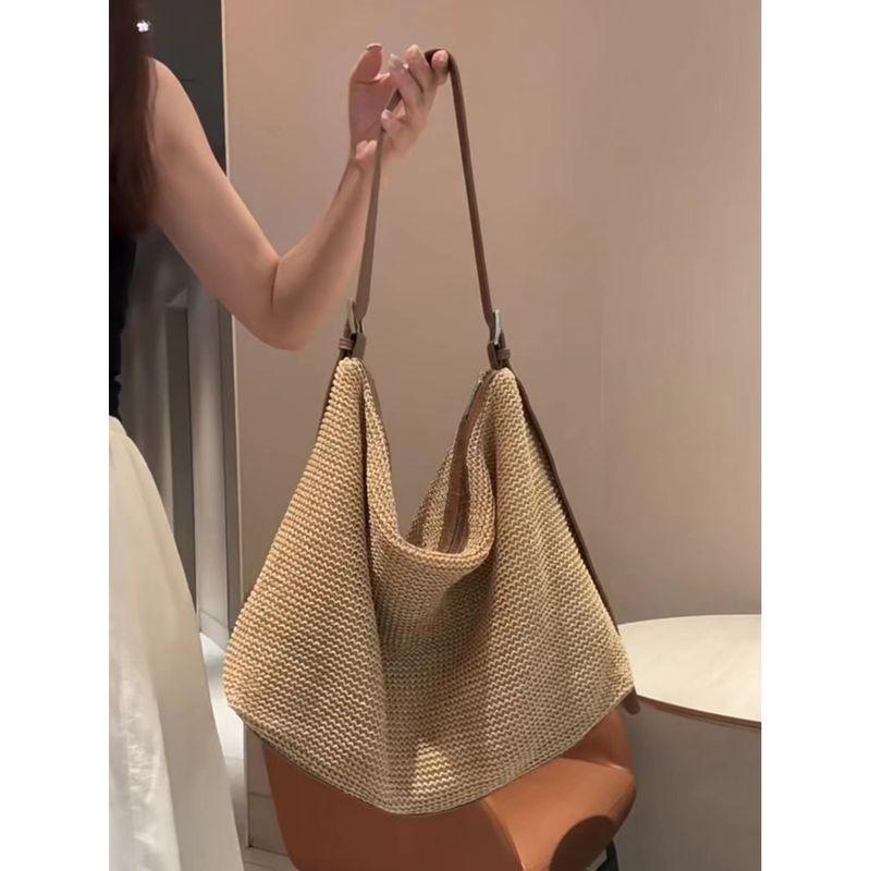Summer Lazy Fashion Large Capacity Tote Bag 2025 New Niche Simple Woven Bag Women Retro Shoulder Bag Light brown
Summer Lazy Fashion Large Capacity Tote Bag 2025 New Niche Simple Woven Bag Women Retro Shoulder Bag Light brown