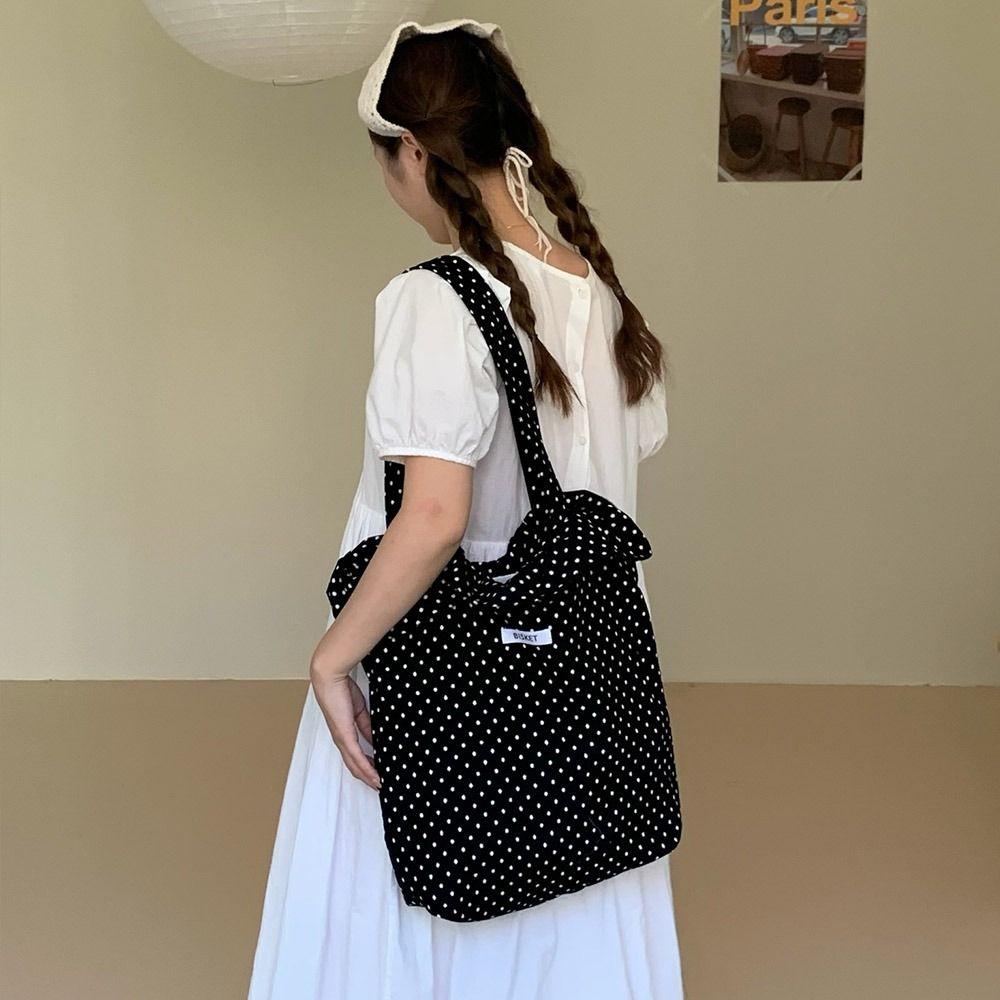 Kroean Style Ruffles Pleated Bag New Design Women s Handbag Ins Dots Ruffles Shoulder Bag Girls чорний
Kroean Style Ruffles Pleated Bag New Design Women s Handbag Ins Dots Ruffles Shoulder Bag Girls чорний