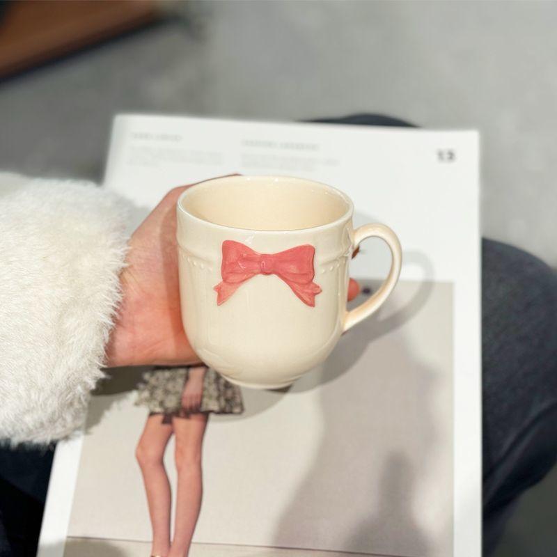 Girl s Heart 3D Bow Ceramic Mug Creative Coffee Cup Girl s Gift Handheld Exquisite Gift 301-400ml
Girl s Heart 3D Bow Ceramic Mug Creative Coffee Cup Girl s Gift Handheld Exquisite Gift 301-400ml