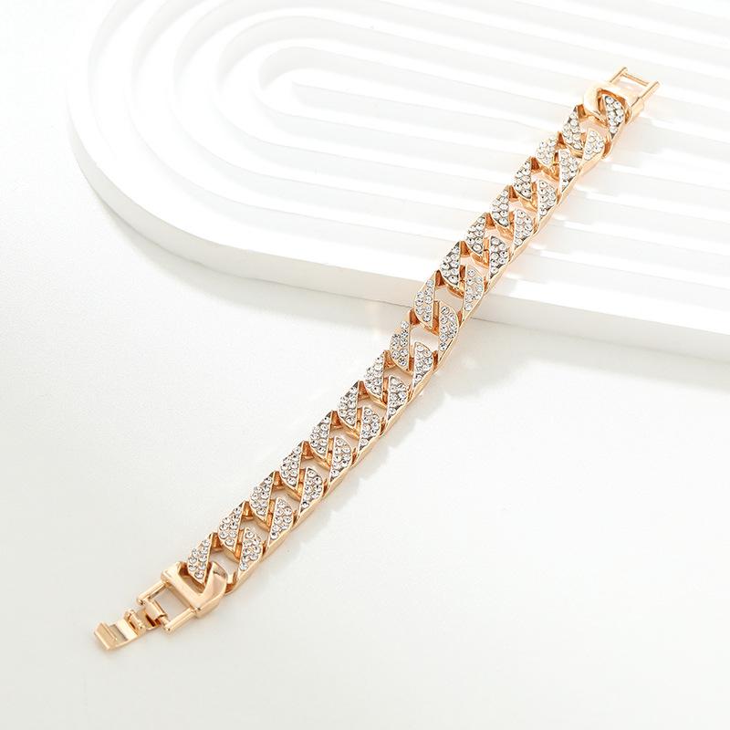 European and American hip hop style bracelet ins style Internet celebrity same lock diamond bracelet street cool alloy full diamond jewelry
European and American hip hop style bracelet ins style Internet celebrity same lock diamond bracelet street cool alloy full diamond jewelry