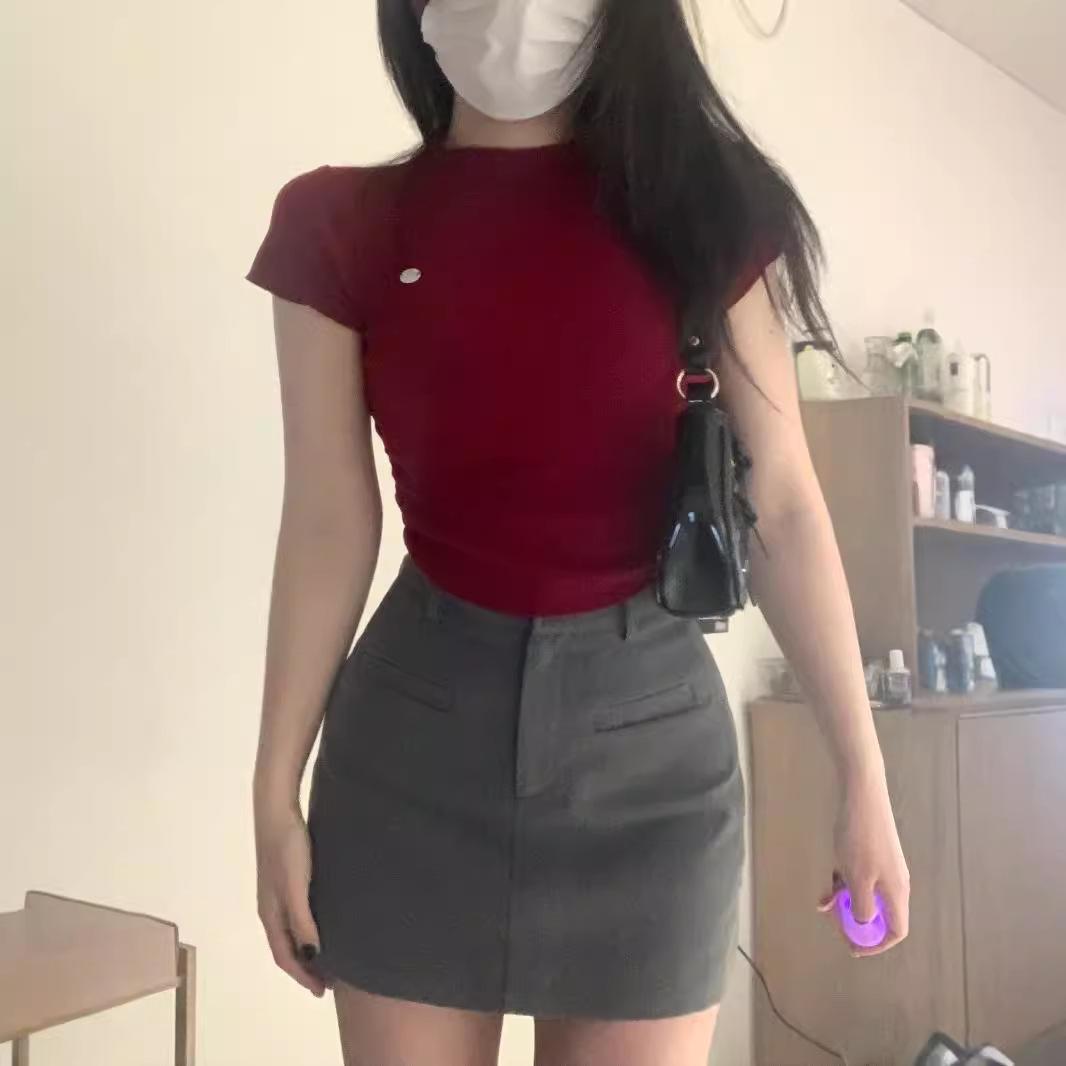 Women s High Waist Bodycon A-Line Midi Skirt with Slit - Summer Style M
Women s High Waist Bodycon A-Line Midi Skirt with Slit - Summer Style M