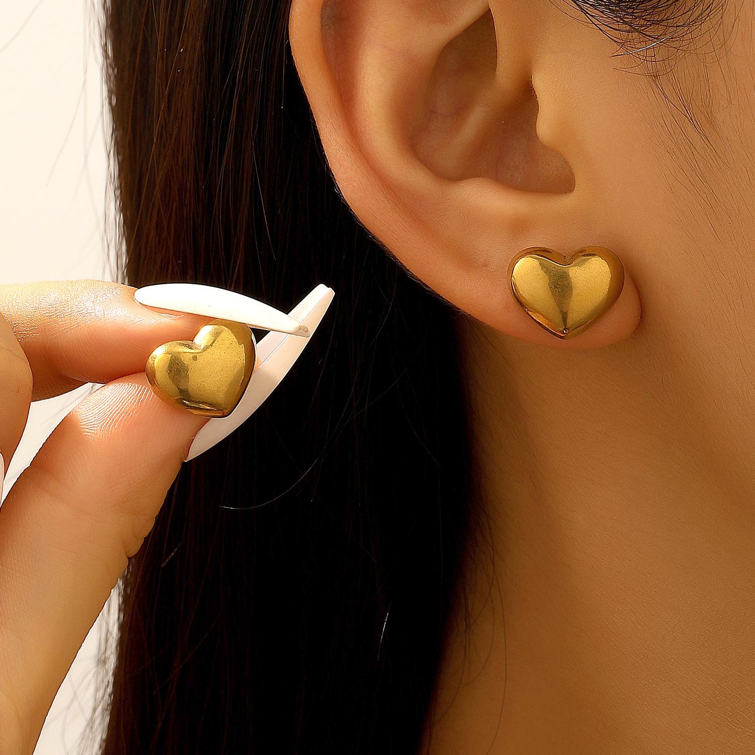 Высококачественный 18-каратный настоящий золотой нержавеющий стальной кулон-серьги-гвоздики с любовью, ожерелье с подвеской из искусственного жемчуга, персонализированный набор ожерелья и серег с цветовой гаммой
Высококачественный 18-каратный настоящий золотой нержавеющий стальной кулон-серьги-гвоздики с любовью, ожерелье с подвеской из искусственного жемчуга, персонализированный набор ожерелья и серег с цветовой гаммой