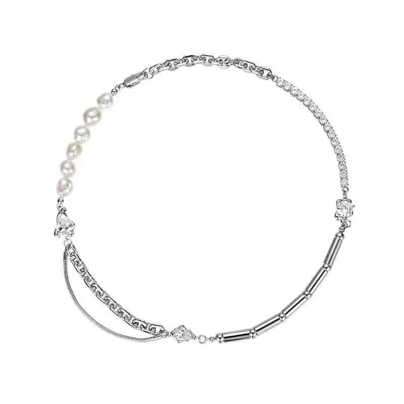 European and American style niche design necklace personalized splicing freshwater pearl collarbone chain tide titanium steel necklace spot
European and American style niche design necklace personalized splicing freshwater pearl collarbone chain tide titanium steel necklace spot