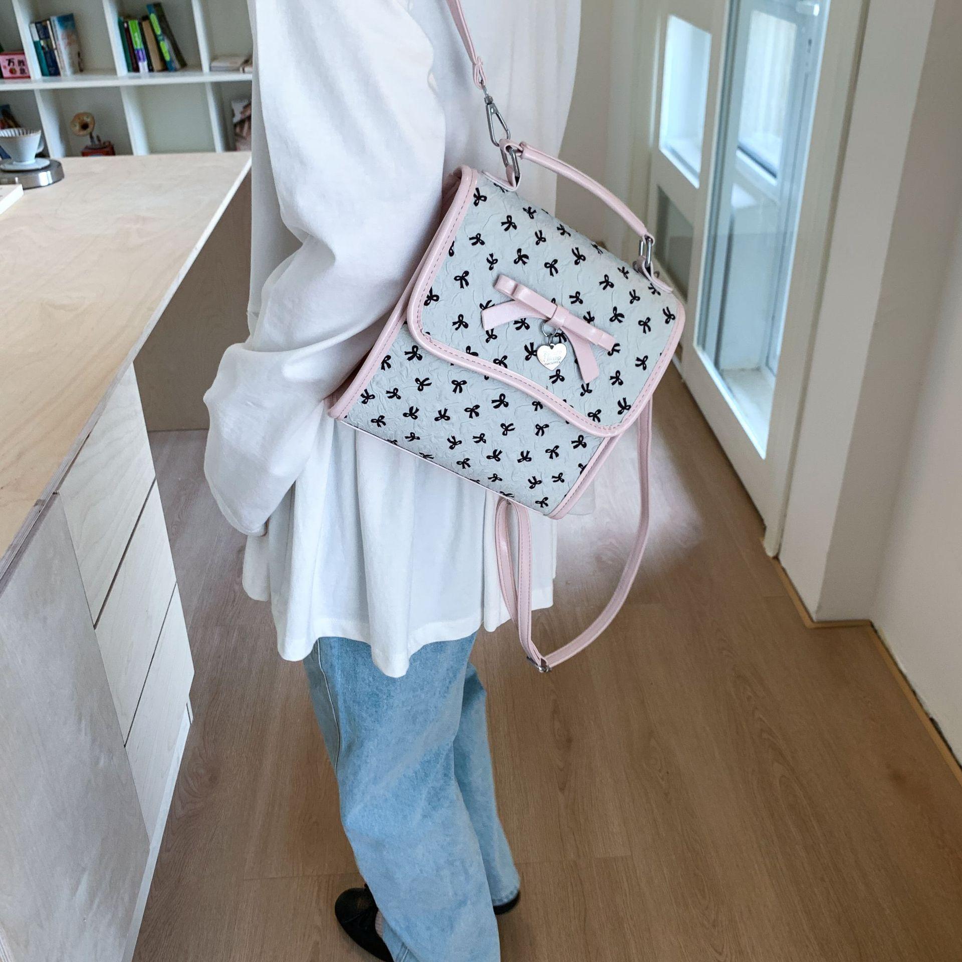 Small backpack women s 2025 new backpack fashion niche bow schoolbag college student handbag
Small backpack women s 2025 new backpack fashion niche bow schoolbag college student handbag