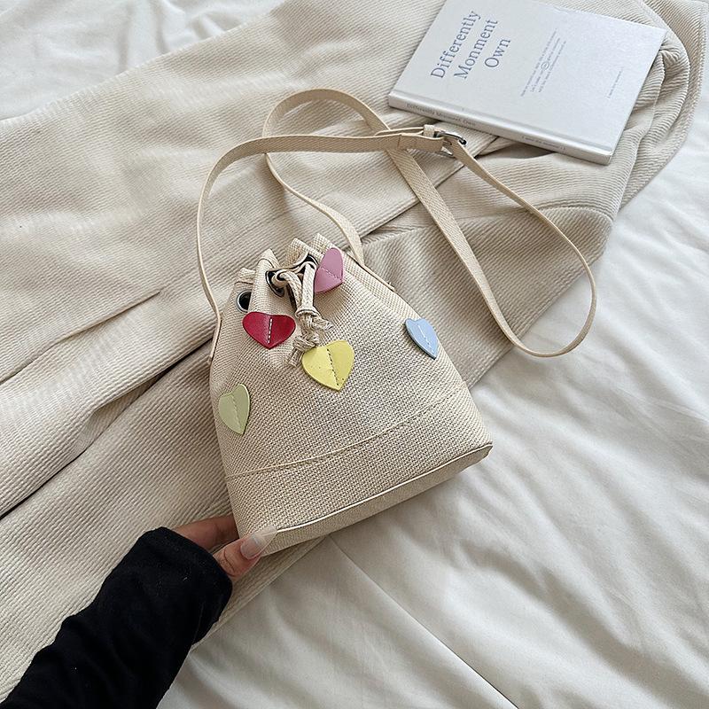 Милая маленькая сумочка в форме персикового сердца, женская, 2025, новая, модная, мини-сумка-ведро, летняя, универсальная, на плечо, сумка-мессенджер белый