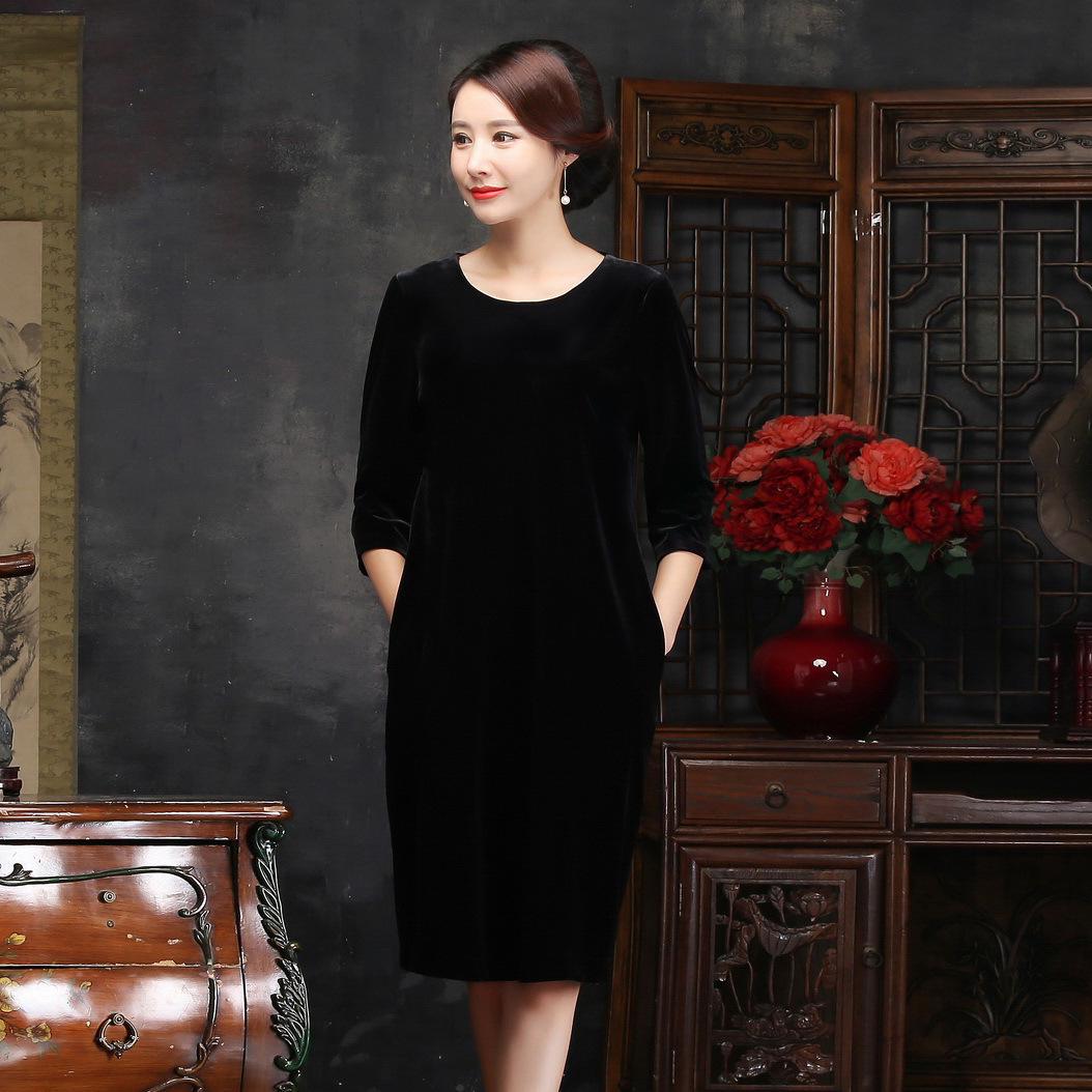 Hong Yun Xiu Velvet Cheongsam: Retro Loose-Fit with Pockets for Middle-Aged & Elderly Mothers, Fashionable Short Style, Plus Size Available. M
Hong Yun Xiu Velvet Cheongsam: Retro Loose-Fit with Pockets for Middle-Aged & Elderly Mothers, Fashionable Short Style, Plus Size Available. M