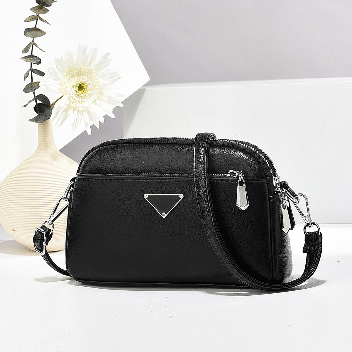 Popular fashion small bag solid color printed letter small square bag messenger bag shoulder bag simple and versatile 22*6*14
Popular fashion small bag solid color printed letter small square bag messenger bag shoulder bag simple and versatile 22*6*14