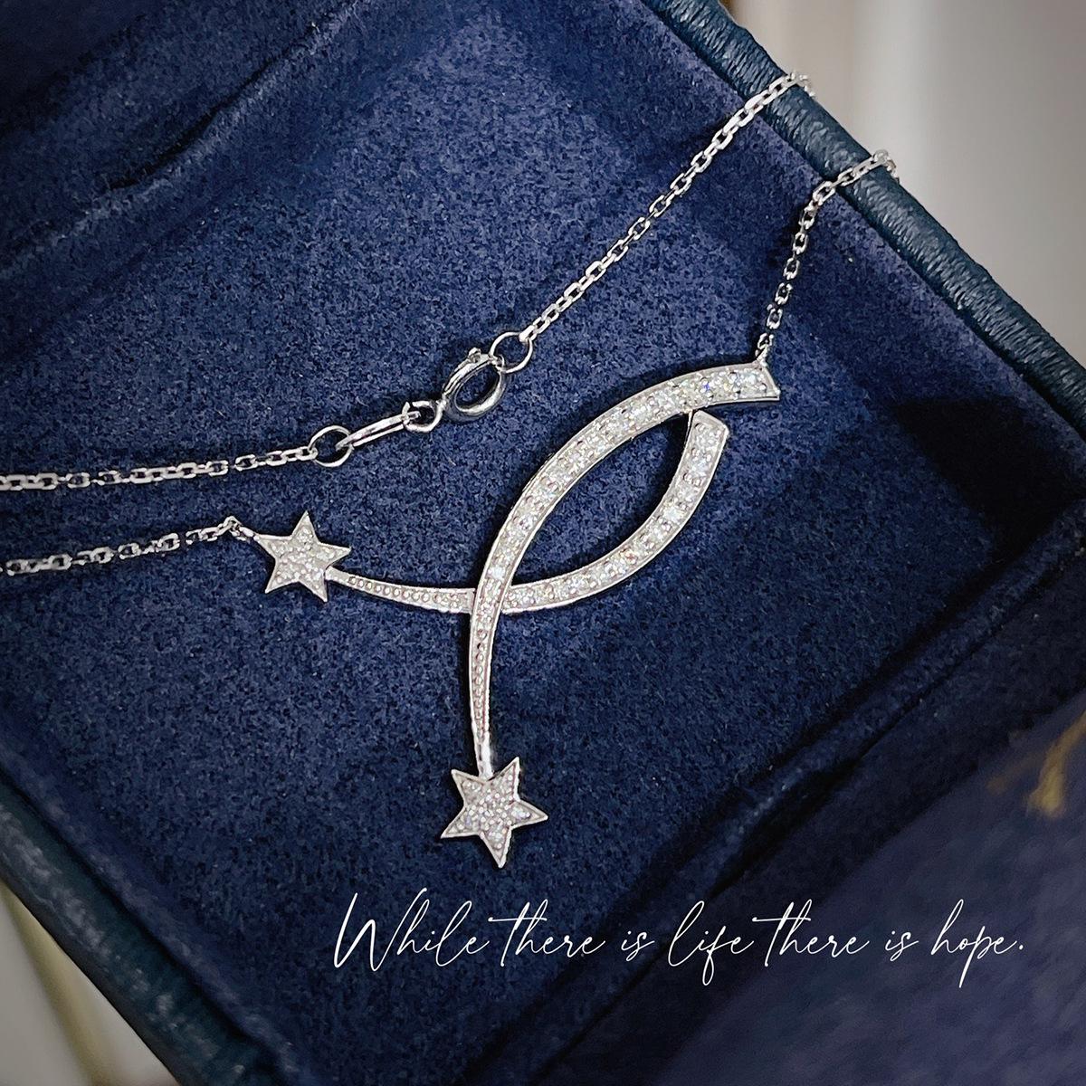 Red Elk s925 Sterling Silver Women s Comet Necklace - Original Niche Design, Classic French Light Luxury Fashion 925 Silver
Red Elk s925 Sterling Silver Women s Comet Necklace - Original Niche Design, Classic French Light Luxury Fashion 925 Silver